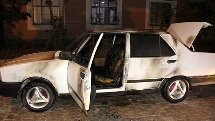 BABASININ ARABASINI KUNDAKLADI