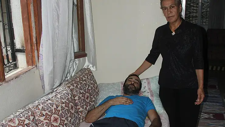 BACAĞINA BETON DÜŞEN GENCİN HAYATI KARARDI