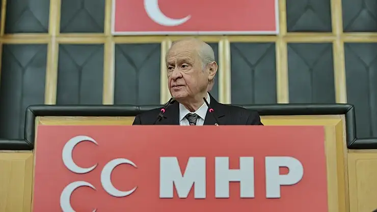 BAHÇELİ, 'MAHALLENİN UŞAKLARI' DEDİĞİ İSİMLERİ MHP'YE DAVET ETTİ