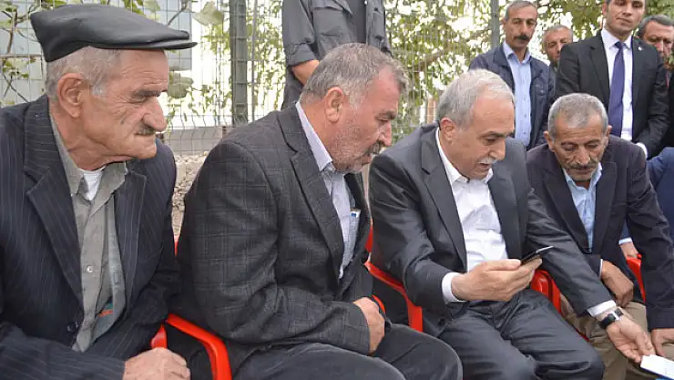 Bakan Fakıbaba'dan maden ocağındaki göçükte ölen işçilerin ailelerine ziyaret