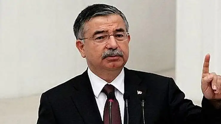 Bakan Müjdeyi Verdi: Öğretmenlere ve Öğrencilere Klavyeli Bilgisayar Dağıtılacak