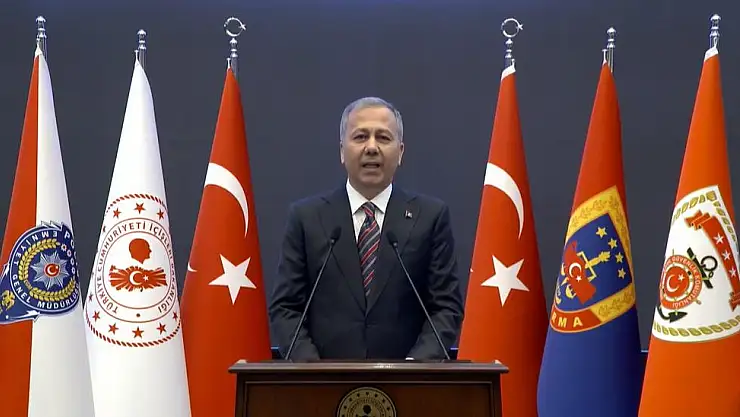 BAKAN YERLİKAYA DUYURDU: TRAFİK KANUNU DEĞİŞİYOR!