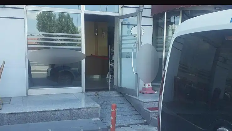 BAŞINDAN VURULAN GENÇ AĞIR YARALANDI