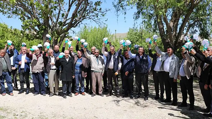 BAŞKAN AKAY, 14 MAYIS DÜNYA ÇİFTÇİLER GÜNÜ'NÜ KUTLADI