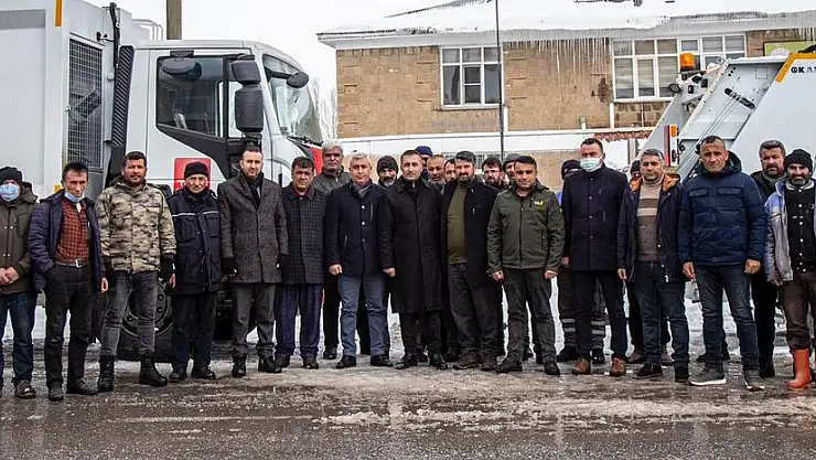 BAŞKAN BAYRAK'IN GİRİŞİMLERİ SONUÇ VERDİ: 2 ÇÖP TOPLAMA ARACI FİLOYA EKLENDİ