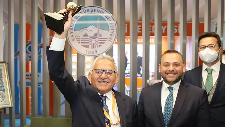 BAŞKAN BÜYÜKKILIÇ, 2021'DE ÖDÜLLERE DOYMADI