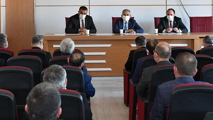 BAŞKAN BÜYÜKKILIÇ, SARIOĞLAN VE AKKIŞLA'DA MUHTARLARLA BULUŞTU