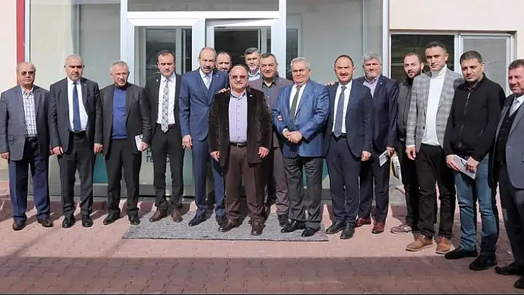 BAŞKAN BÜYÜKSİMİTCİ: 'PLASTİK SEKTÖRÜNÜN ÖNÜ AÇIK'