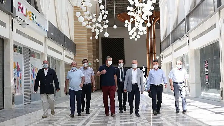 BAŞKAN ÇOLAKBAYRAKDAR, KUMSMALL'I ZİYARET ETTİ