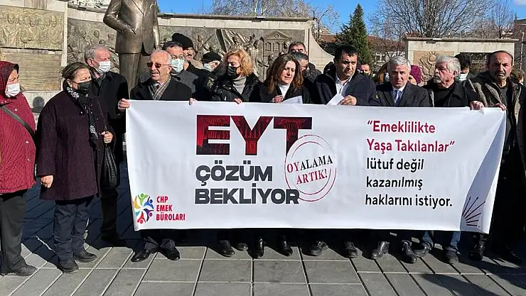 BAŞKAN ÖZER: 'EYT'LİLER LÜTUF DEĞİL, KAZANILMIŞ HAKLARINI İSTİYOR'