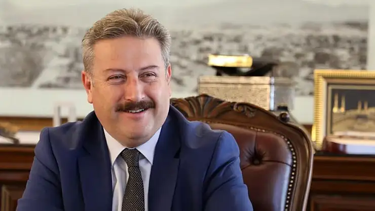 BAŞKAN PALANCIOĞLU, PROF. DR. MUSTAFA SOYLAK'I TEBRİK ETTİ