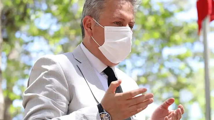 BAŞKAN PALANCIOĞLU ŞEHİTLİKTE DUA ETTİ