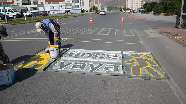 BAŞKAN PALANCIOĞLU:  'TRAFİKTE ÖNCELİK YAYALARINDIR, YAYA GEÇİŞLERİNE ÖNCELİK VERİYORUZ'