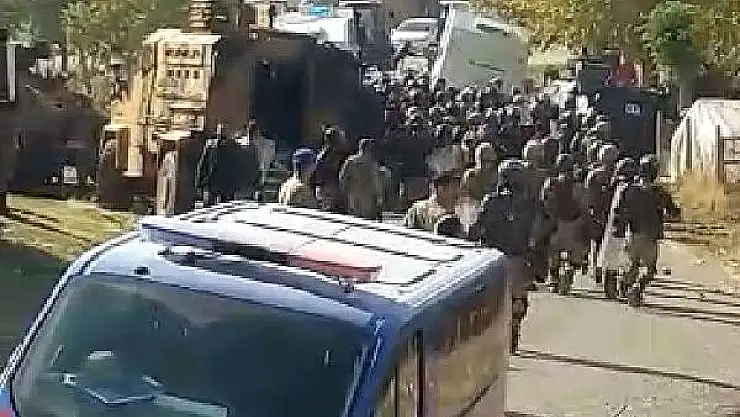 BATMAN'DA KAÇAK ELEKTRİK KULLANAN KÖYLÜLER, DİCLE ELEKTRİK GÖREVLİLERİNE SALDIRDI