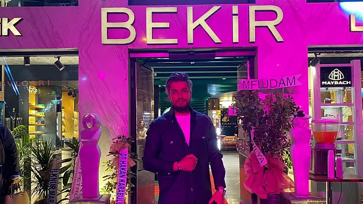 Bekir Optik sezonu 'garage sale' ile kapattı: Yeni sezona kapılarını açtı