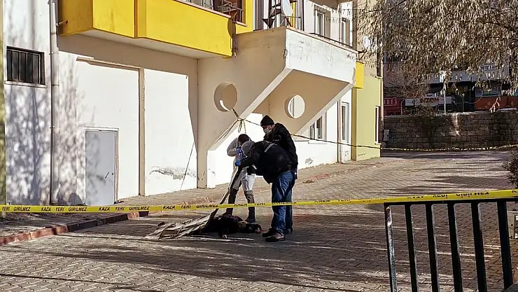 BOŞANMA AŞAMASINDAKİ KADIN 8. KATTAN ATLAYARAK YAŞAMINA SON VERDİ