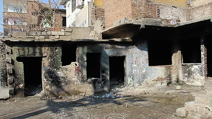 Bu ilçede vatandaşlar sokağa çıkmaya korkuyor