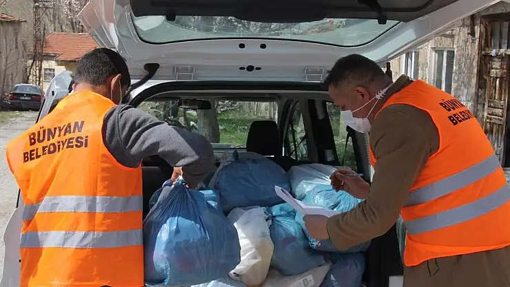 BÜNYAN BELEDİYESİ'NDEN 2 BİN AİLEYE GIDA KOLİSİ YARDIMI