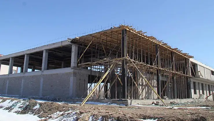 BÜNYAN TİCARET MERKEZİ İNŞAATI DEVAM EDİYOR