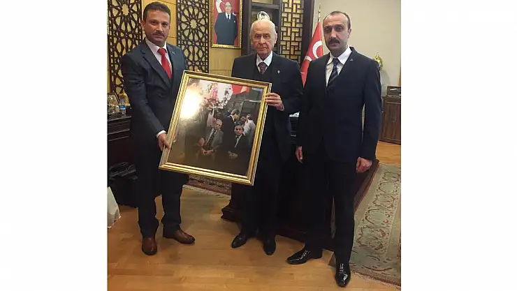 BÜNYAN'DAN BAHÇELİ'YE ÖZEL HEDİYE