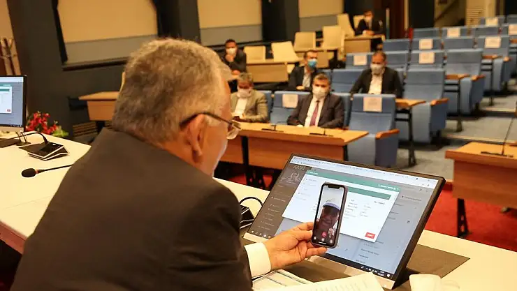 BÜYÜKKILIÇ, TELEFON ŞAKASI SANAN VATANDAŞI GÖRÜNTÜLÜ ARADI