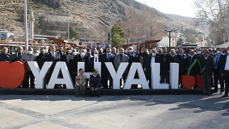 BÜYÜKKILIÇ, YAHYALI'DA 41 MAHALLE MUHTARI İLE BİR ARAYA GELDİ