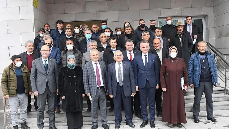 BÜYÜKKILIÇ'IN MUHTARLAR TOPLANTISINDAKİ DURAĞI AKKIŞLA OLDU