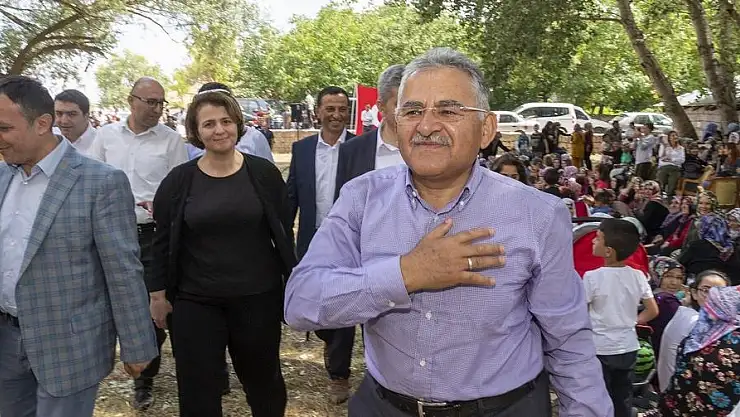 BÜYÜKKILIÇ'TAN 600 GÜNDE 16 İLÇEYE REKOR ZİYARET