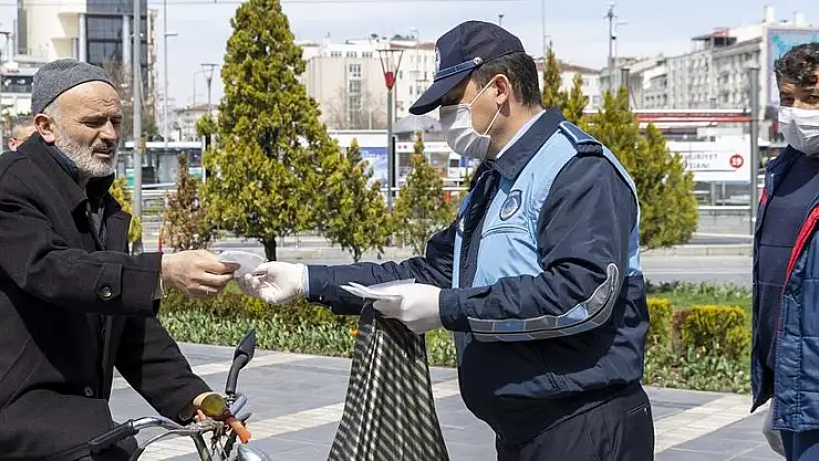 BÜYÜKŞEHİR 2.5 MİLYON MASKE DAĞITTI, 80 BİN LİTRE DEZENFEKTAN İLE ŞEHRİ DEZENFEKTE ETTİ