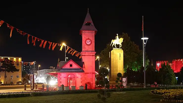 BÜYÜKŞEHİR, DMD HASTALIĞINA KAYITSIZ KALMADI, ŞEHRİ KIRMIZIYA BÜRÜDÜ