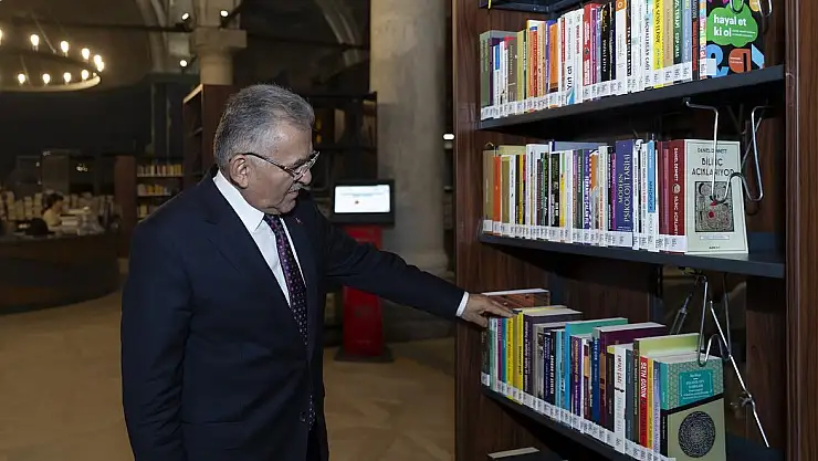 BÜYÜKŞEHİR KÜTÜPHANELERİNDEN 2021'DE 1 MİLYONA YAKIN KİŞİ FAYDALANDI