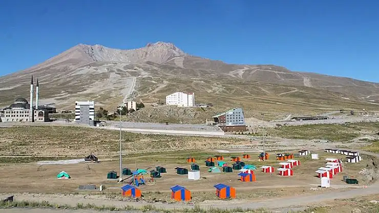 ÇADIRDA ÖLÜ BULUNAN ÇİFTİN KİMLİKLERİ BELLİ OLDU