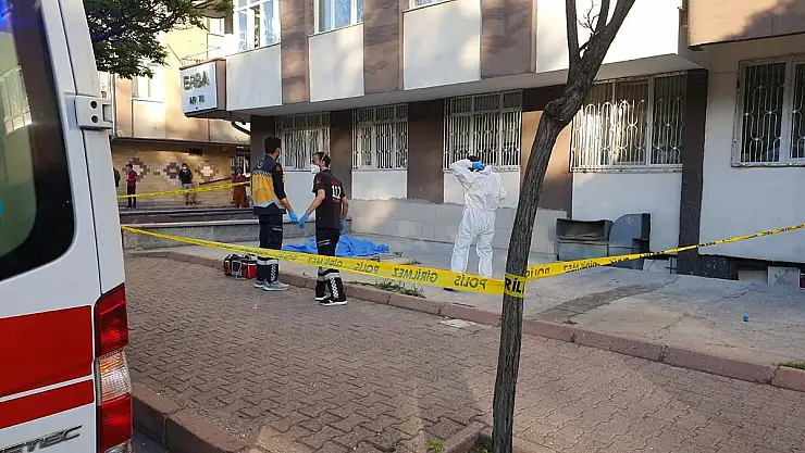 CAM SİLERKEN 6. KATTAN DÜŞTÜ!