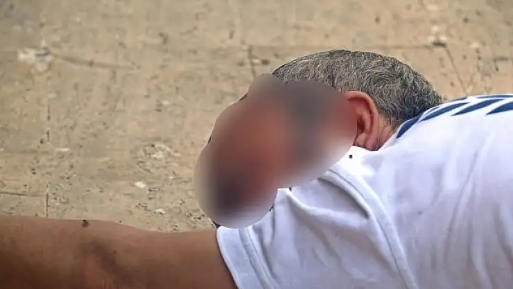 CAMİ BAHÇESİNDE BİR GARİP OLAY! 'UYAN ŞÜKRÜ'