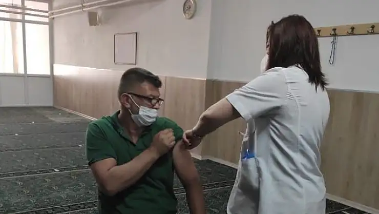 CAMİDE AŞILAMA DEVAM EDİYOR