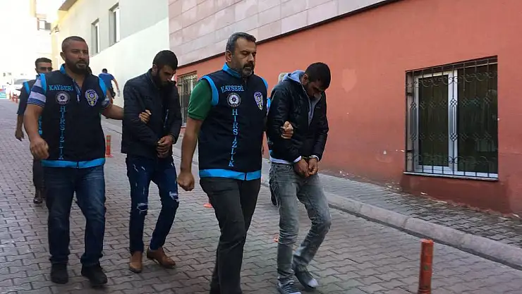Camilerin musluklarını çalan hırsızlar yakalandı
