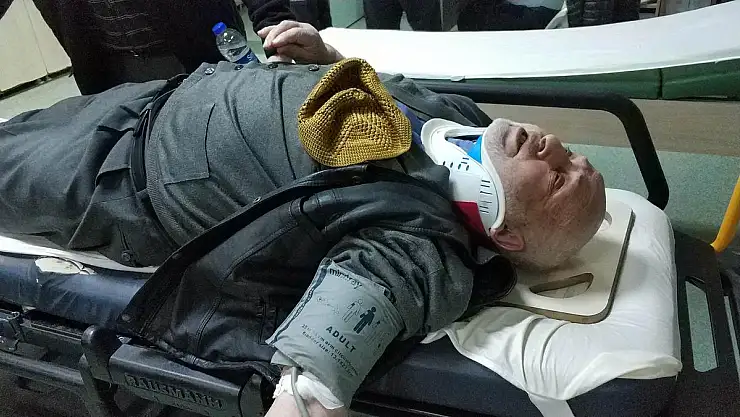 CAMİYE GİDERKEN KAMYONET ÇARPTI