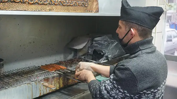 CİĞERCİ MEHMET'TE ENFLASYONA RAĞMEN FİYATLAR GÜNCELLENMEDİ