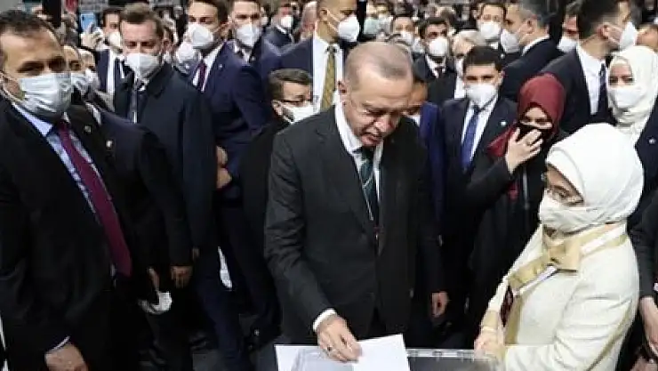 CUMHURBAŞKANI ERDOĞAN, GÜVEN TAZELEDİ