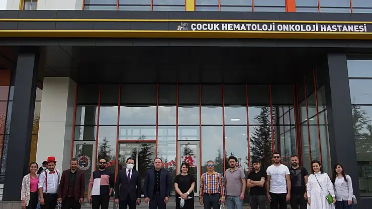 DEMİRGÜÇ İNŞAAT 23 NİSAN'I KUTLADI