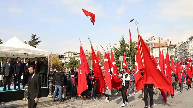 DEVELİ'DE 29 EKİM CUMHURİYET BAYRAMI KUTLAMALARI