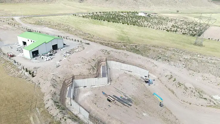 DEVELİ'DE ATIK TRANSFER İSTASYONU İÇİN ÇALIŞMALAR TÜM HIZIYLA DEVAM EDİYOR