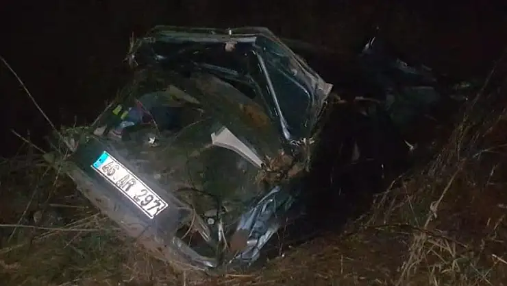 DEVELİ'DE OTOMOBİL KANALA DÜŞTÜ: 3 YARALI