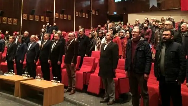 'Doğu Türkistan Zulmünün Tarihsel Süreci' Konulu Konferans Düzenlendi!