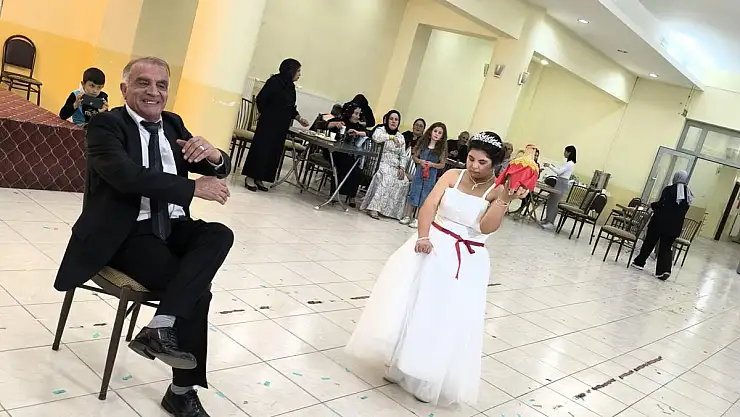 DOWN SENDROMLU KIZIN GELİNLİK HAYALİ GERÇEK OLDU