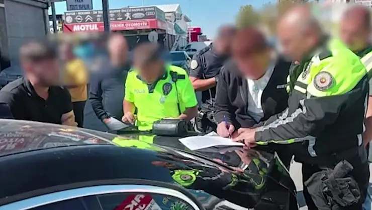 DRİFT ATAN SÜRÜCÜYE 32 BİN 923 LİRA PARA CEZASI KESİLDİ