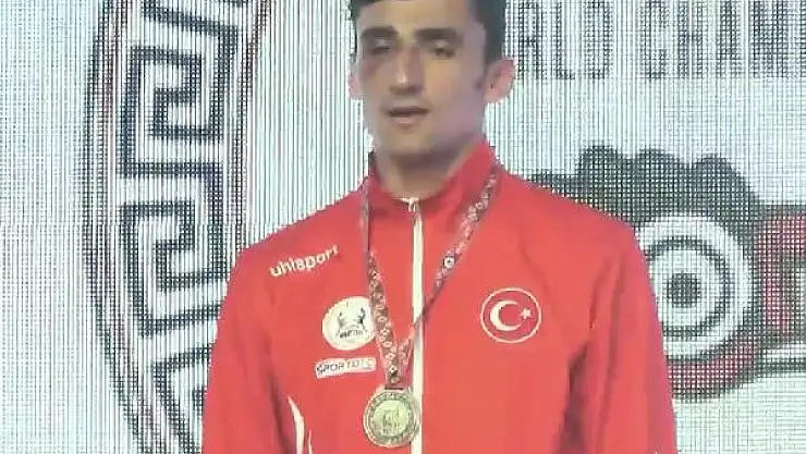 Dünya Muaythai Şampiyonu Kayserili Ali Doğan oldu