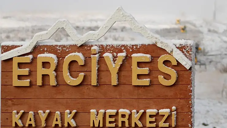 ERCİYES BEYAZA BÜRÜNDÜ