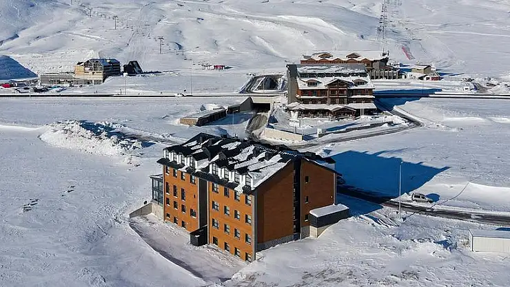 ERCİYES'TE 4 YENİ OTEL DAHA HİZMETE AÇILDI