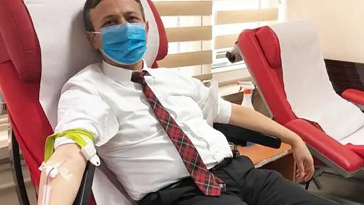 ERÜ REKTÖRÜ ÇALIŞ, KAN BAĞIŞINDA BULUNDU